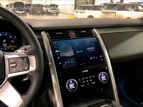 New 2026 Land Rover Discovery Limited Edition image 6