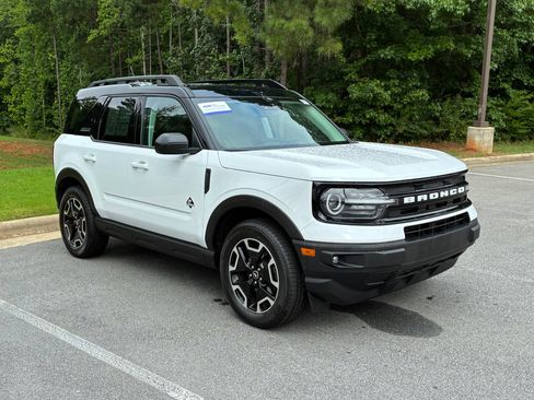 Certified 2022 Ford Bronco Sport Outer Banks w/ Tech Package AWD/4WD image 2