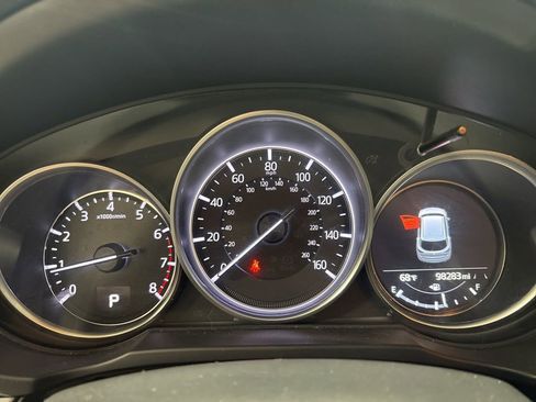 Used 2018 MAZDA CX-5 Touring w/ Preferred Equipment Package image 9