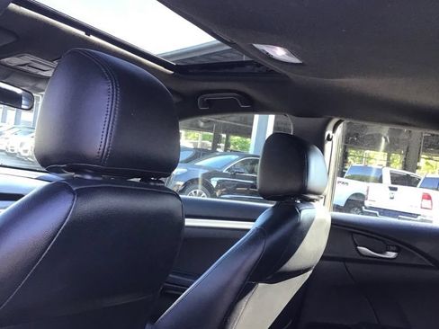 Used 2019 Honda Civic Sport image 7
