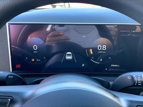 Used 2025 Hyundai Santa Cruz SEL image 26