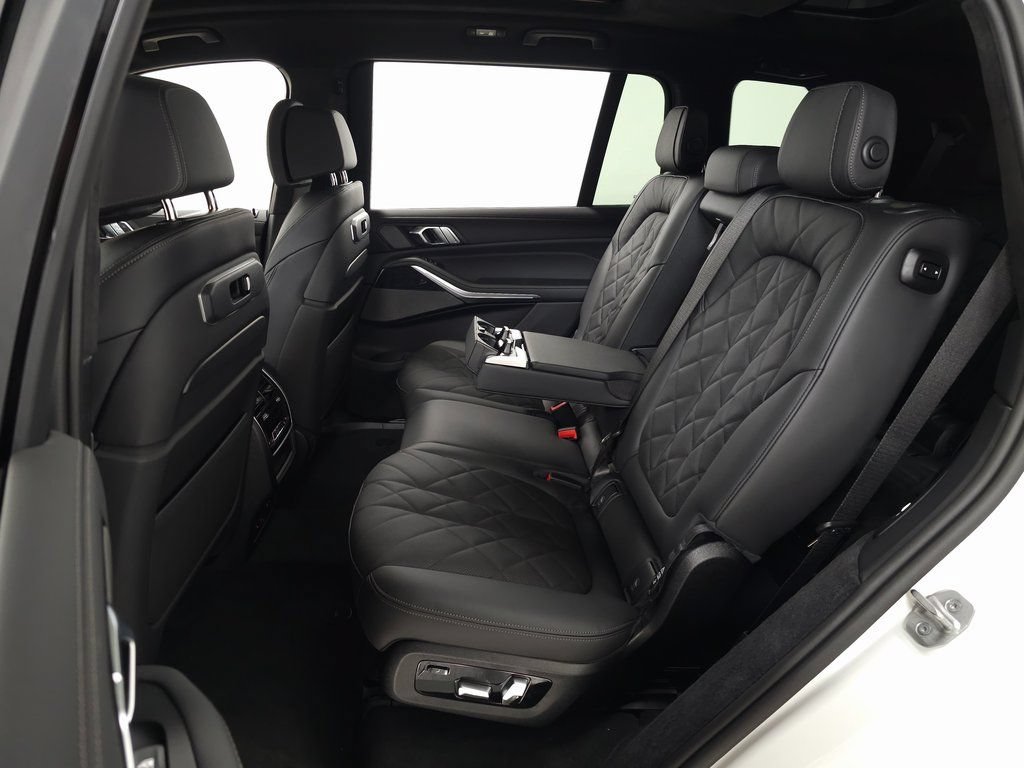 Used 2026 BMW X7 xDrive40i w/ Executive Package AWD/4WD image 33