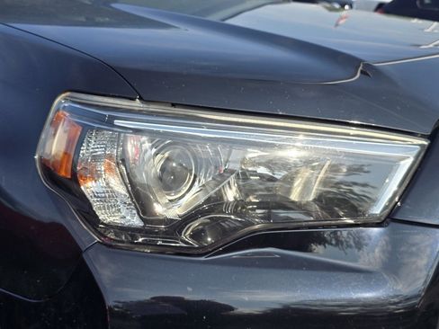 Certified 2019 Toyota 4Runner Limited AWD/4WD image 23