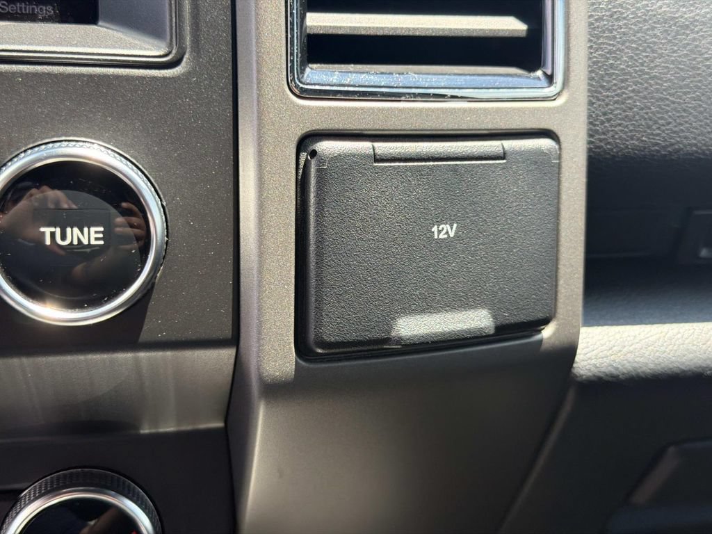 Used 2019 Ford Expedition XLT AWD/4WD image 29