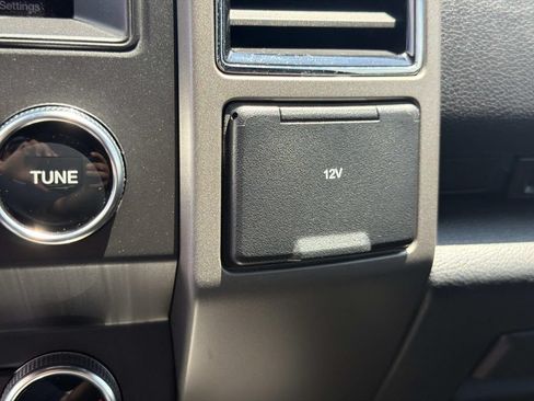 Used 2019 Ford Expedition XLT AWD/4WD image 29