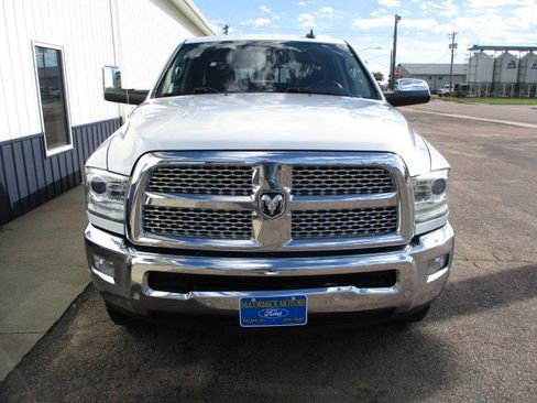 Used 2018 RAM 2500 Laramie w/ Convenience Group AWD/4WD image 3