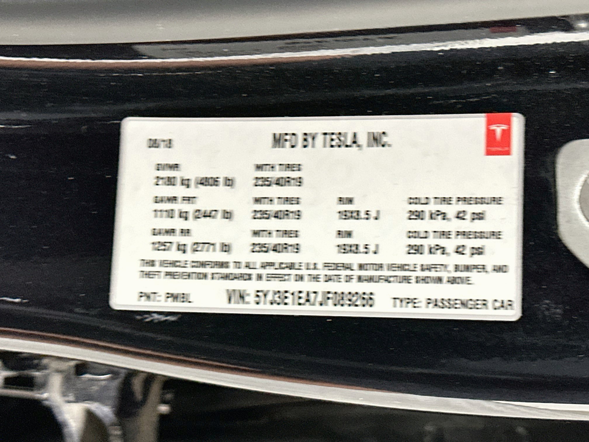 Used 2018 Tesla Model 3 Long Range RWD image 12