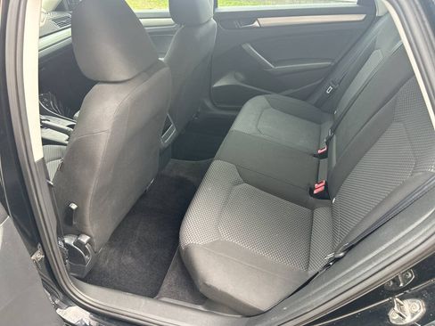 Used 2014 Volkswagen Passat 2.5 S FWD image 11