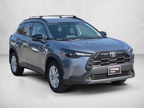 Certified 2026 Toyota Corolla Cross LE FWD image 3
