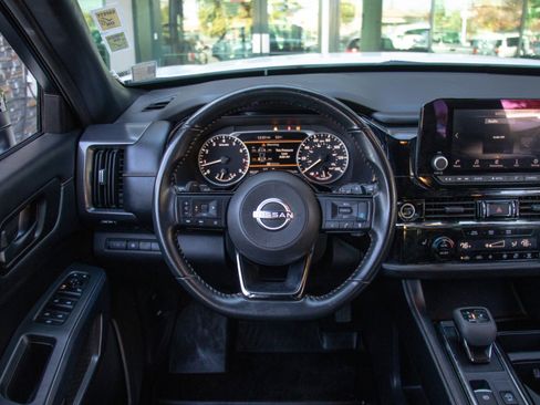 Used 2023 Nissan Pathfinder Rock Creek image 12