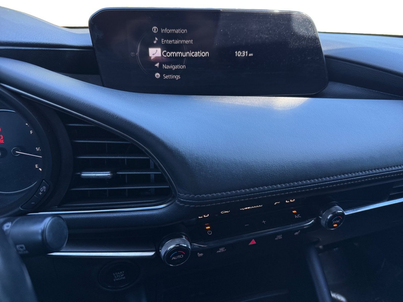 Used 2019 MAZDA MAZDA3 Hatchback w/ Preferred Package FWD image 12