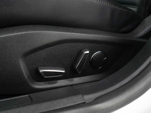 Used 2019 Ford Fusion SEL FWD image 21