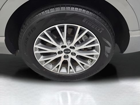Used 2025 Genesis GV80 2.5T Standard AWD/4WD image 42