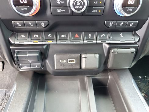 Used 2020 GMC Sierra 1500 AT4 w/ AT4 Premium Package AWD/4WD image 27