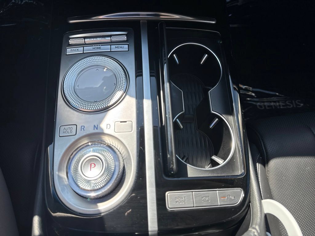 Used 2021 Genesis G80 2.5T RWD image 17