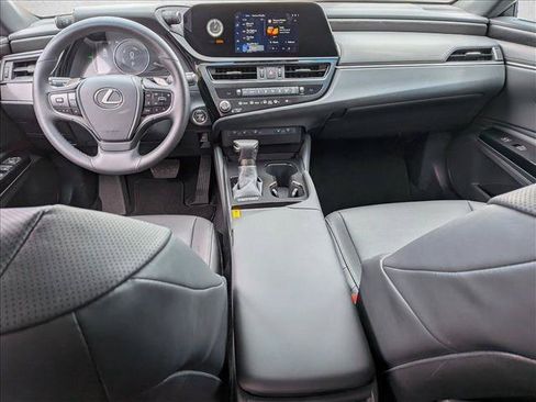 Used 2025 Lexus ES 300h w/ Premium Package FWD image 16