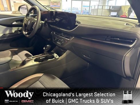 Certified 2025 Buick Envista Preferred image 34