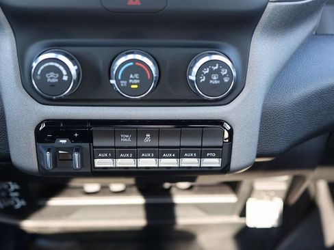 New 2024 RAM 5500 Tradesman image 38