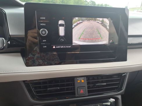 Certified 2025 Volkswagen Taos S AWD/4WD image 23