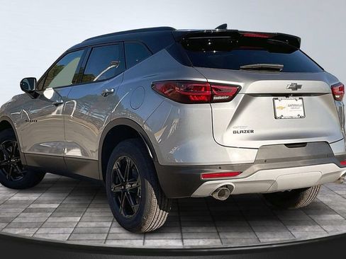 New 2026 Chevrolet Blazer LT w/ Convenience Package FWD image 3