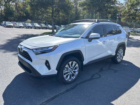Used 2025 Toyota RAV4 XLE Premium image 7