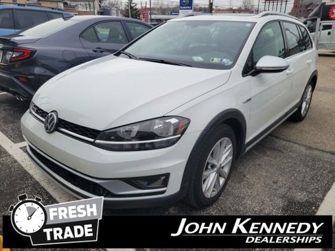 Used 2018 Volkswagen Golf Alltrack SE image 1