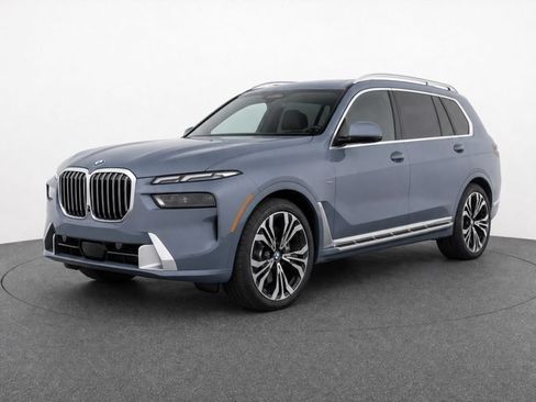Used 2023 BMW X7 xDrive40i w/ Executive Package AWD/4WD image 2