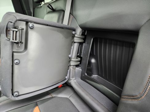 Used 2023 GMC Sierra 2500 AT4 w/ Gooseneck/5TH Wheel Package image 38