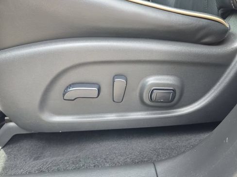 Used 2019 INFINITI QX60 Luxe w/ Essential Package FWD image 17