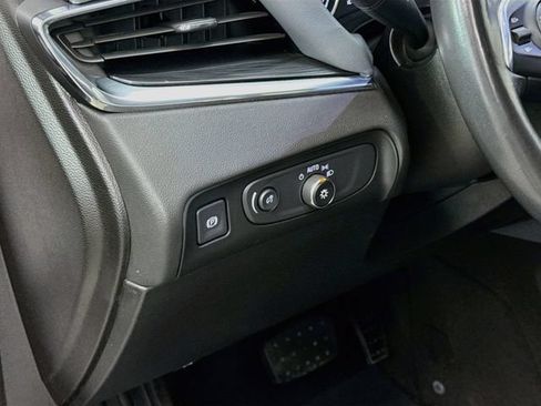 Used 2018 Buick Enclave Essence FWD image 10