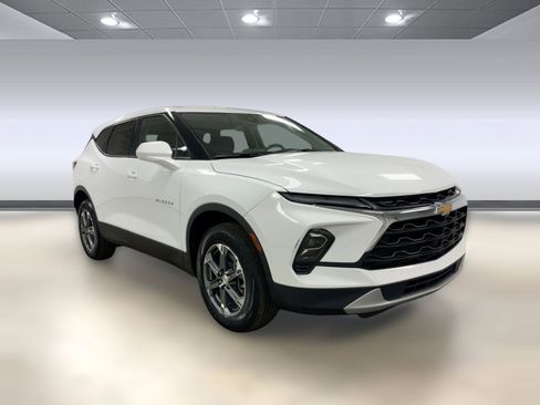 Used 2025 Chevrolet Blazer LT image 6