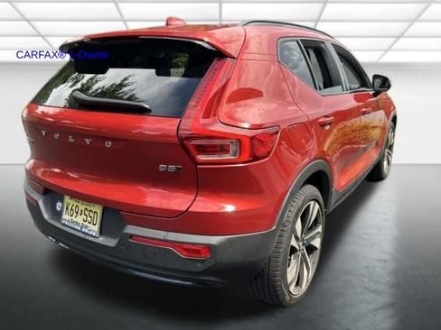 Used 2024 Volvo XC40 B5 Plus w/ Protection Package Premier AWD/4WD image 10