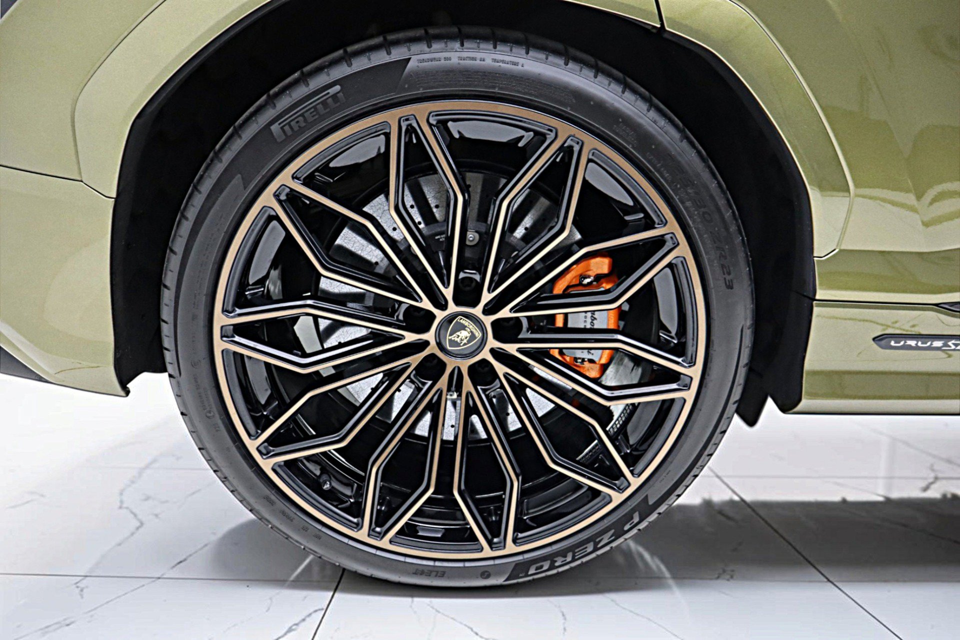 Used 2026 Lamborghini Urus SE AWD/4WD image 47