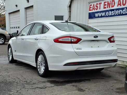 Used 2014 Ford Fusion Energi SE image 3