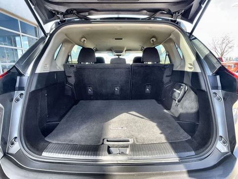 Used 2023 Nissan Rogue SV image 23