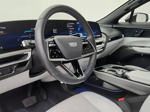 Used 2024 Cadillac Lyriq Sport RWD image 48