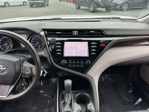 Used 2019 Toyota Camry LE image 15