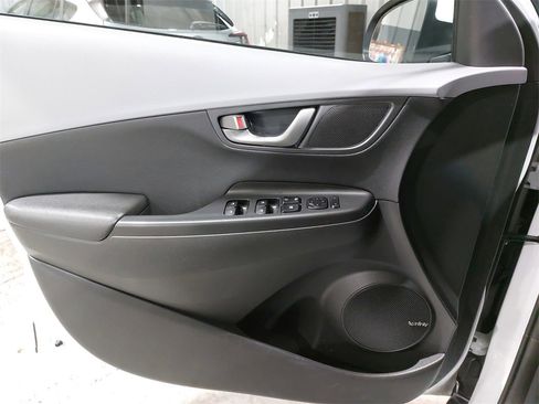 Used 2020 Hyundai Kona Limited image 28