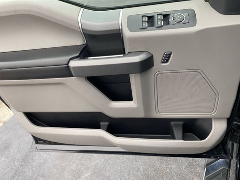 Used 2016 Ford F150 XLT w/ Equipment Group 301A Mid image 6