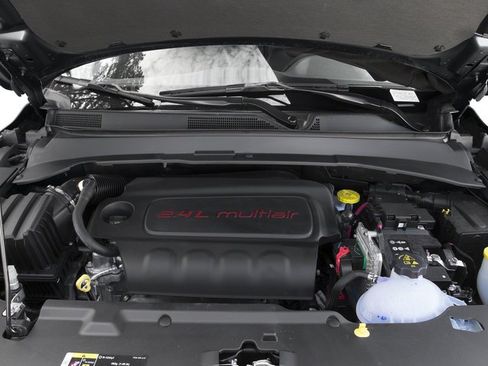 Certified 2018 Jeep Compass Altitude image 13