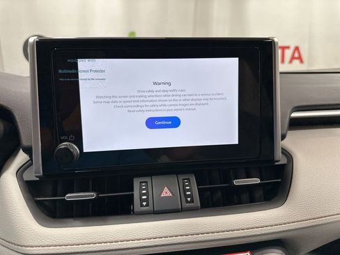 Used 2025 Toyota RAV4 XLE Premium image 28