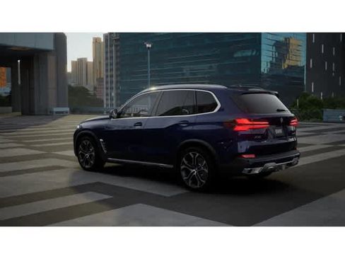New 2026 BMW X5 sDrive40i w/ Climate Comfort Package image 2