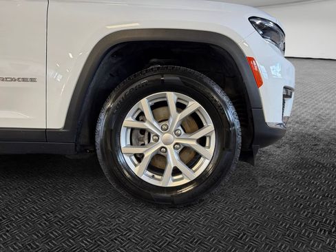 Used 2023 Jeep Grand Cherokee L Limited AWD/4WD image 11