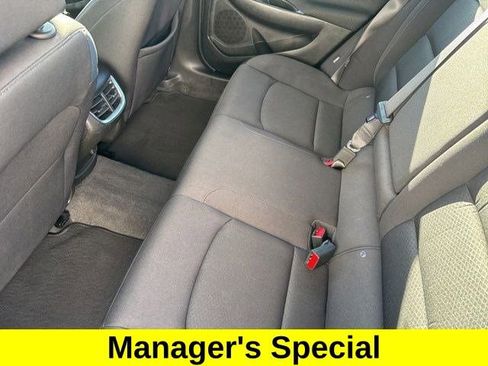 Used 2024 Chevrolet Malibu LT image 31