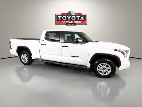 Used 2024 Toyota Tundra SR5 AWD/4WD image 8