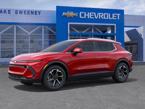 New 2026 Chevrolet Equinox EV LT image 2