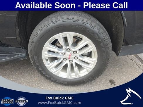 Used 2024 GMC Yukon XL SLT w/ SLT Luxury Package AWD/4WD image 7