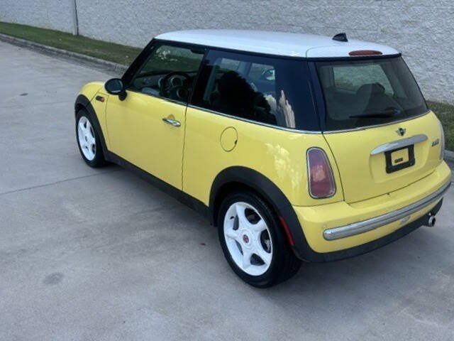 Used 2004 MINI Cooper Hardtop FWD image 15