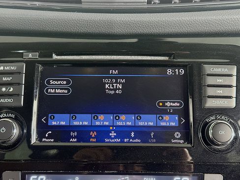 Used 2019 Nissan Rogue SV w/ Premium Package image 19