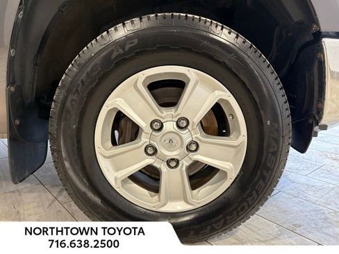 Used 2016 Toyota Tundra SR5 w/ SR5 Upgrade Package image 26